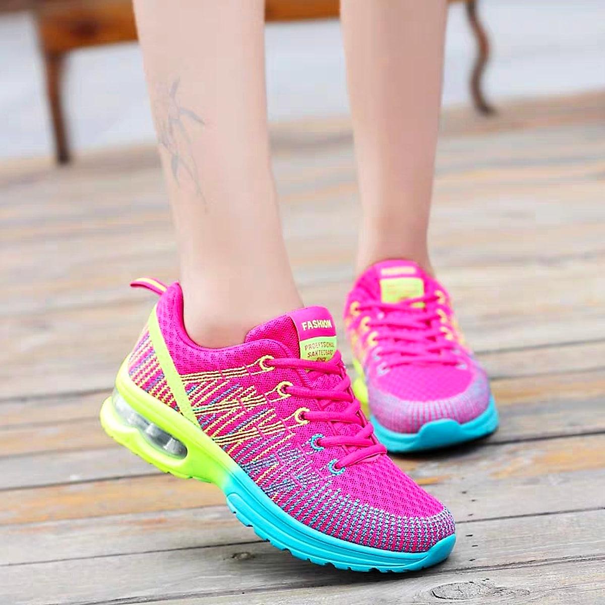 Sportiga sneakers för dam med snörning