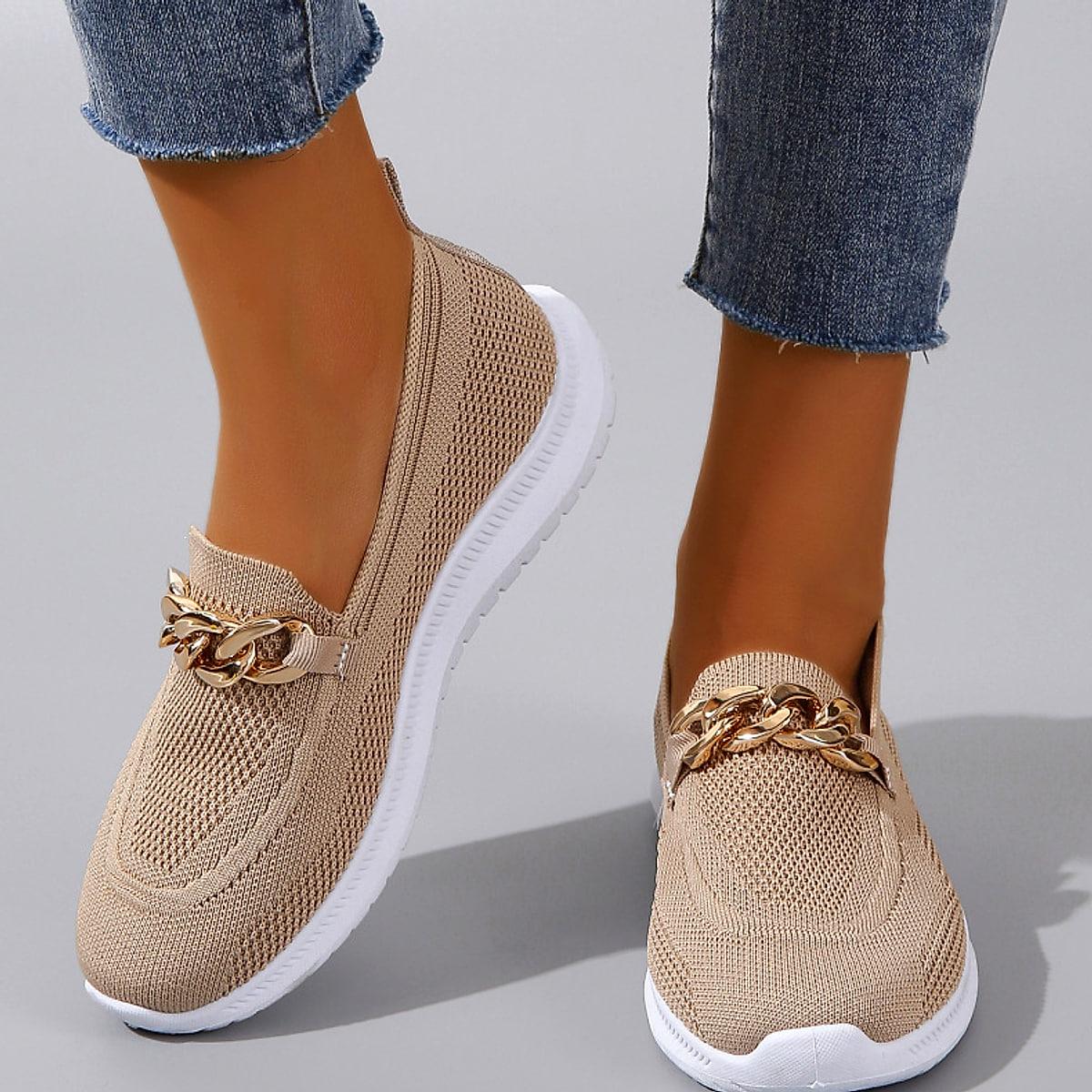 Lätta sneakers i stickat tyg med kedjedetalj – dam