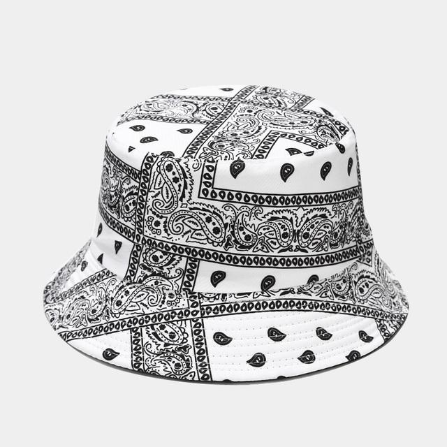 Buckethatt med bandanamönster – åtta färger