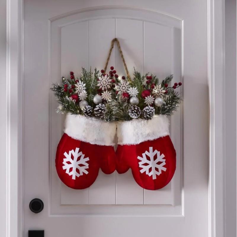 Julkrans formad som julvantar – dörrdekoration 30 × 27 cm