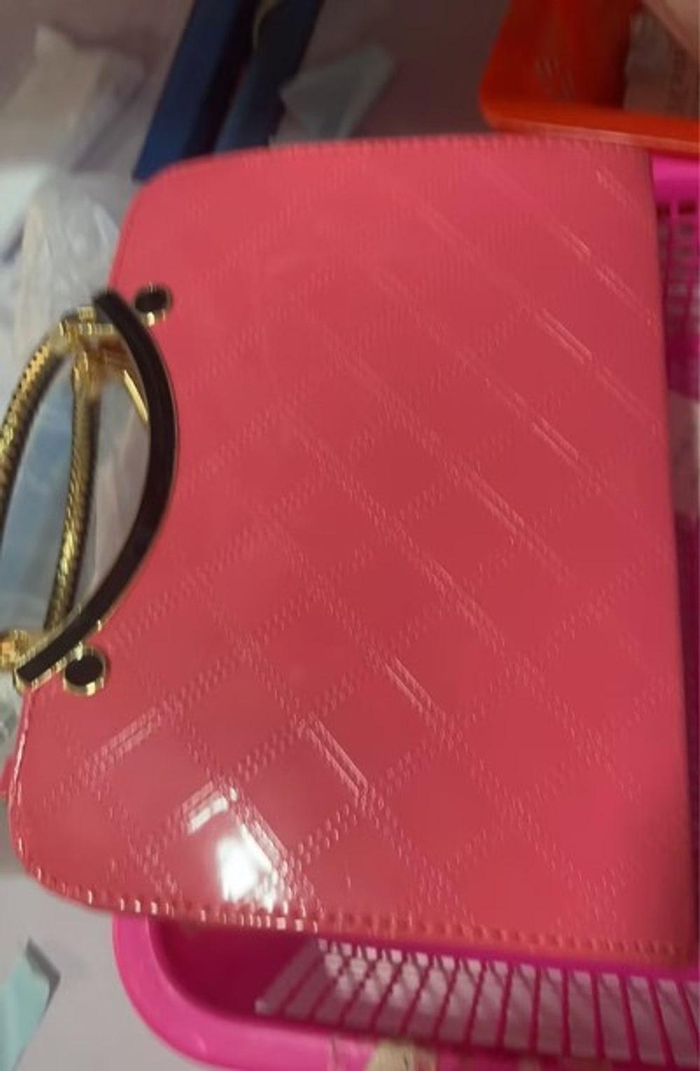 Quiltad axelväska med rombmönster – handväska och crossbody