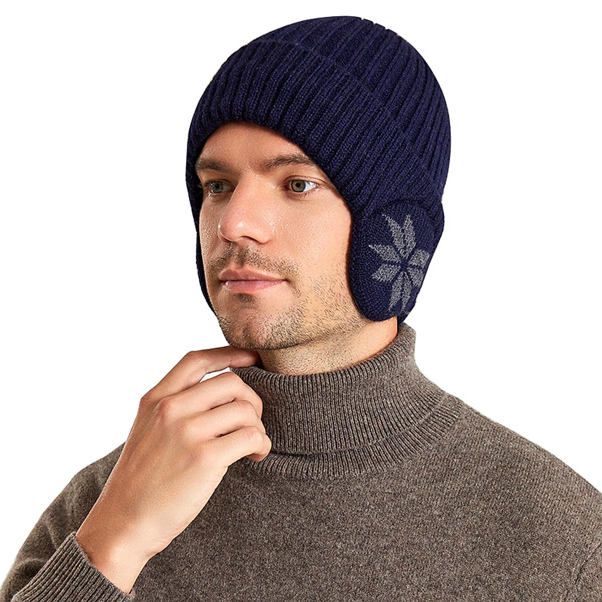 Stickad mössa med fleecefoder – varm vintermössa
